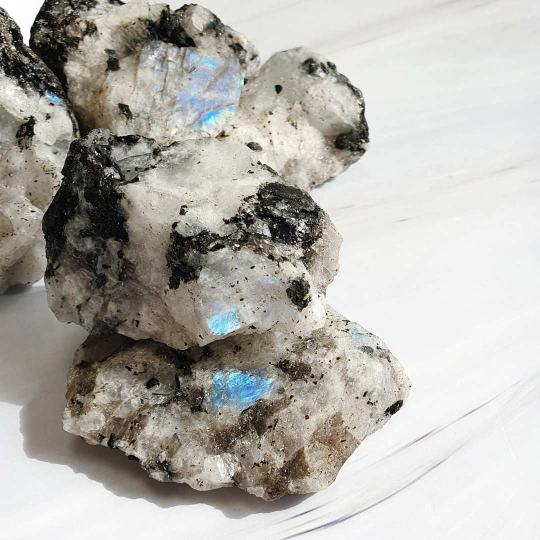 Piedra luna: propiedades de la piedra del ciclo